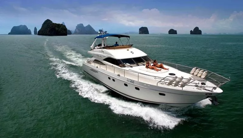 https://dev-api.arconyachts.com/storage/media/29479/conversions/131_2101425013-optimize.webp
