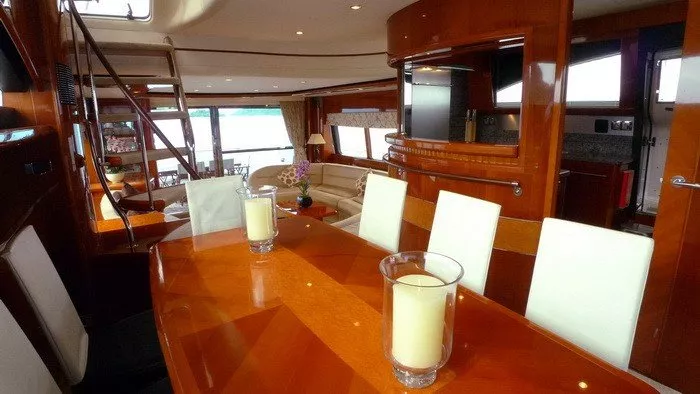 https://dev-api.arconyachts.com/storage/media/29490/conversions/387_9680188547-optimize.webp