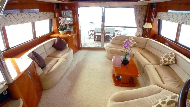 https://dev-api.arconyachts.com/storage/media/29492/conversions/387_3303191921-optimize.webp