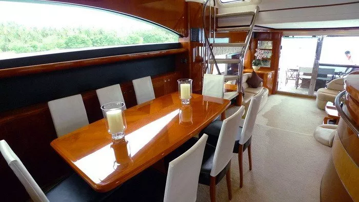 https://dev-api.arconyachts.com/storage/media/29516/conversions/387_6172520708-optimize.webp