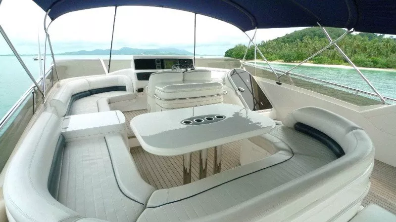 https://dev-api.arconyachts.com/storage/media/29519/conversions/387_0024720041-optimize.webp