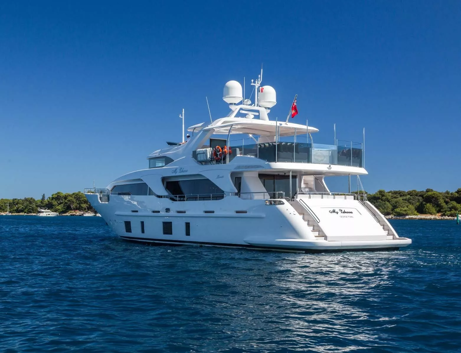 https://dev-api.arconyachts.com/storage/media/29625/conversions/352_8605860588-optimize.webp