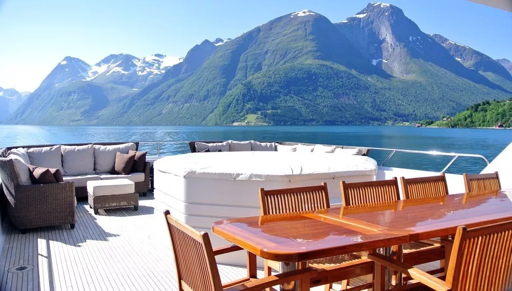 https://dev-api.arconyachts.com/storage/media/29760/conversions/369_7238530545-optimize.webp