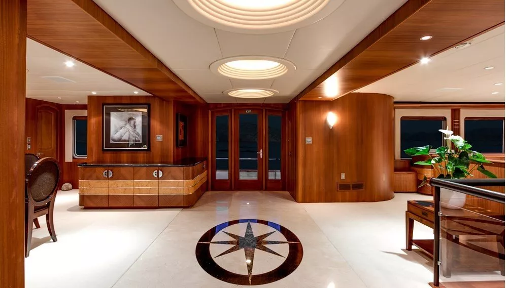 https://dev-api.arconyachts.com/storage/media/29767/conversions/369_4660237310-optimize.webp