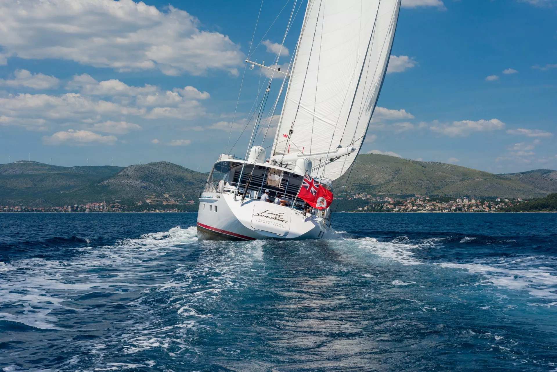 https://dev-api.arconyachts.com/storage/media/29959/conversions/354_2722619050-optimize.webp