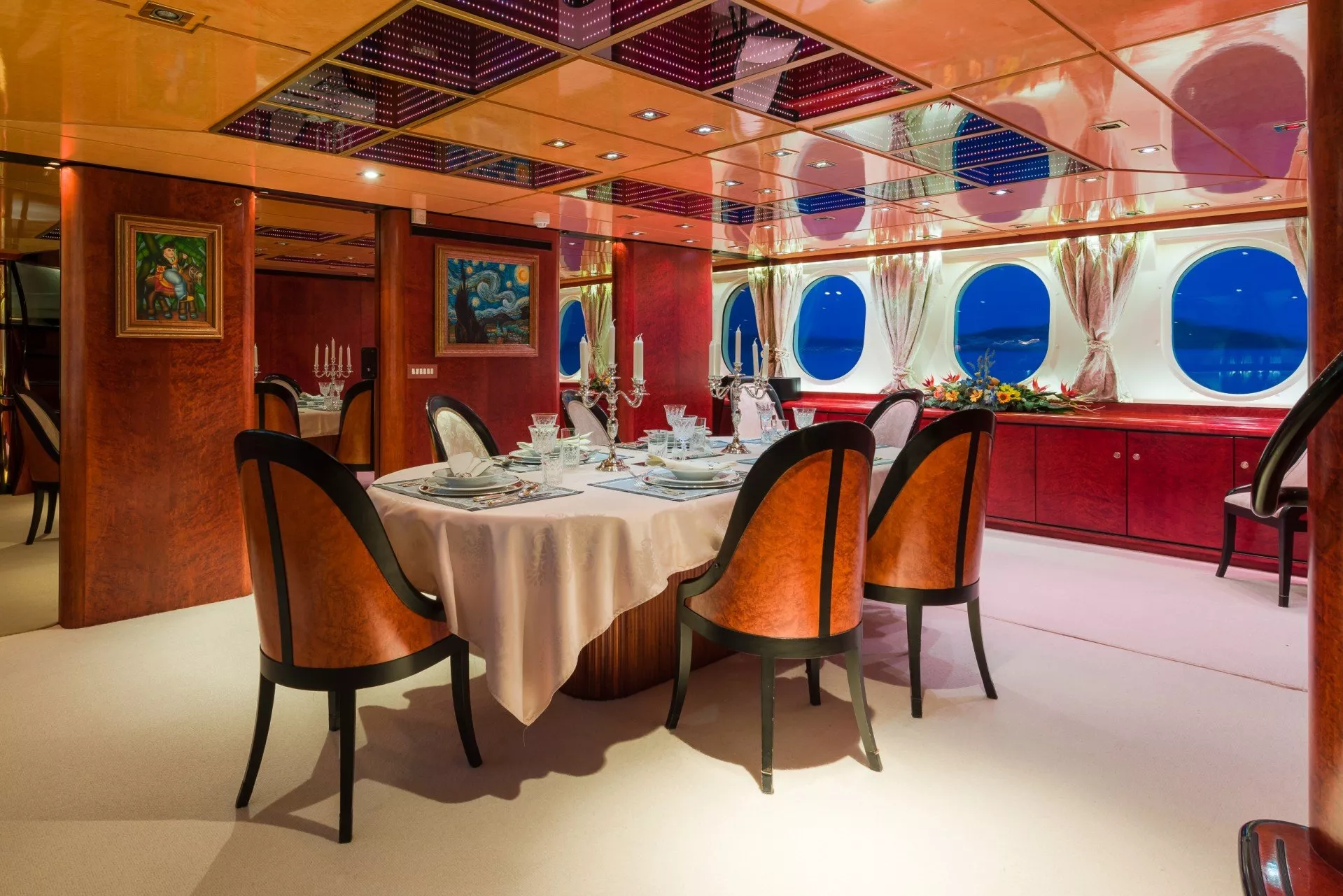 https://dev-api.arconyachts.com/storage/media/29968/conversions/354_5074744231-optimize.webp