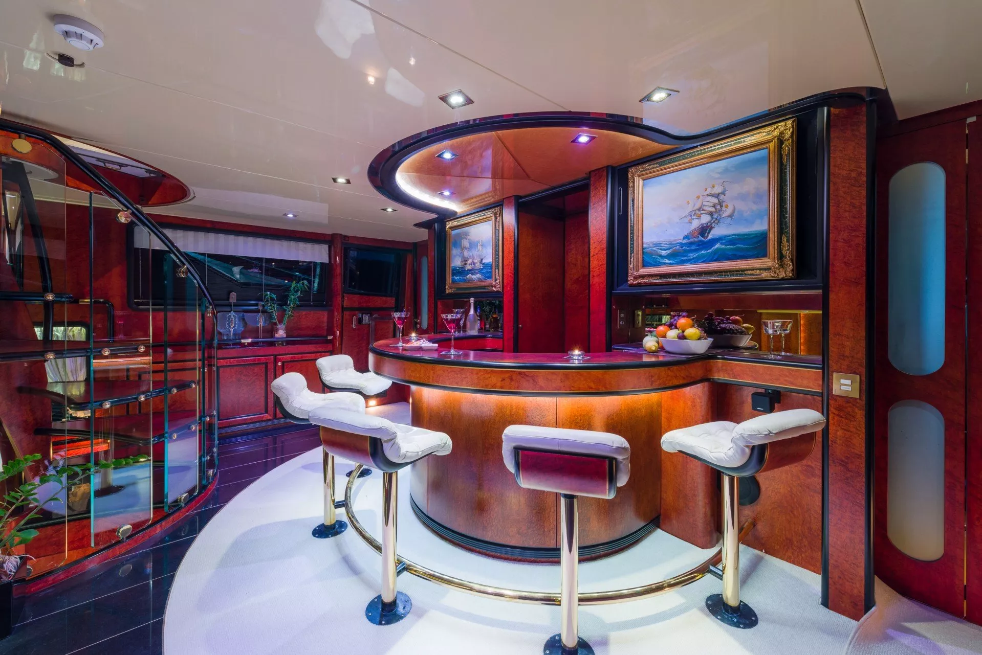 https://dev-api.arconyachts.com/storage/media/29980/conversions/354_0269927885-optimize.webp