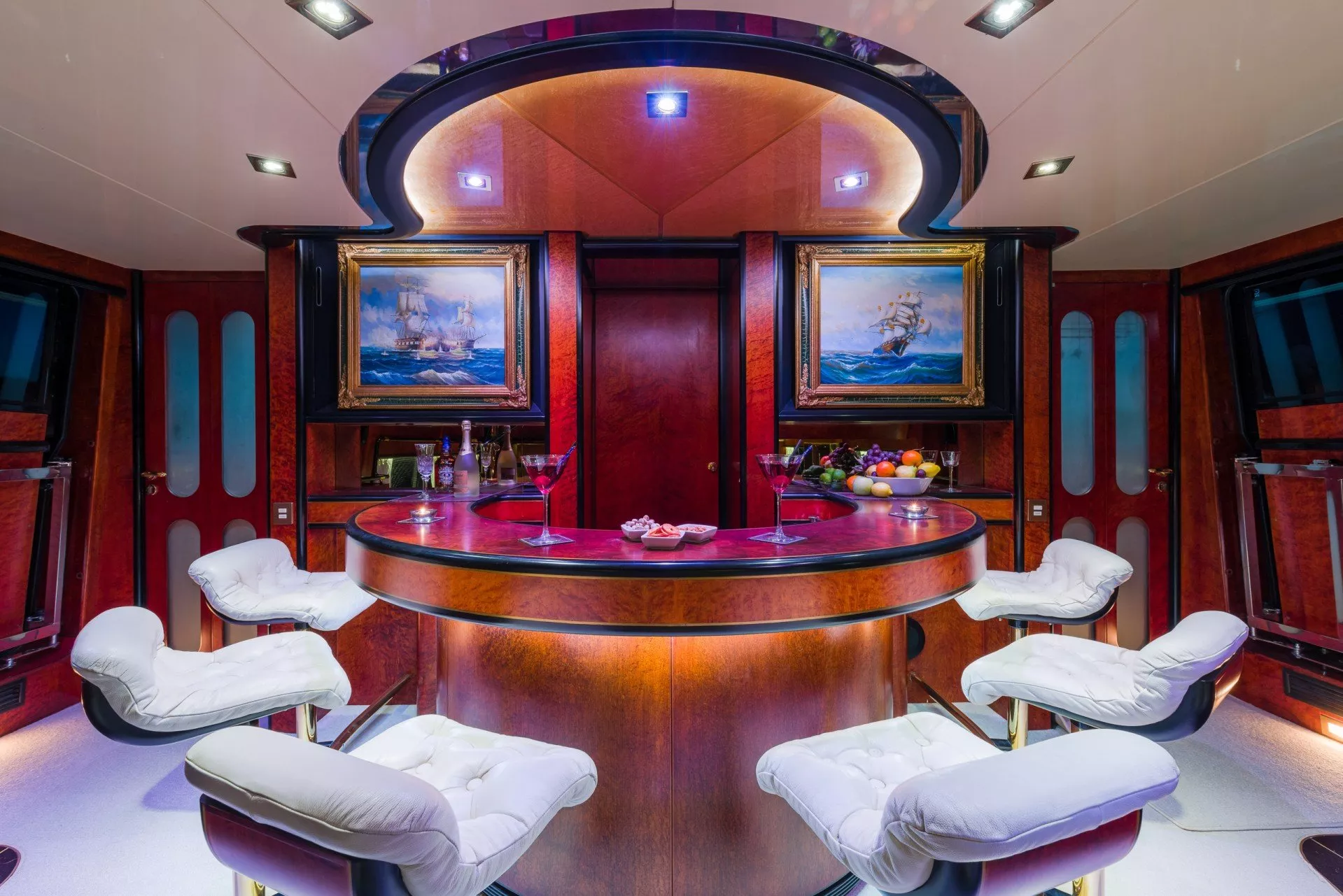 https://dev-api.arconyachts.com/storage/media/29981/conversions/354_3698017768-optimize.webp