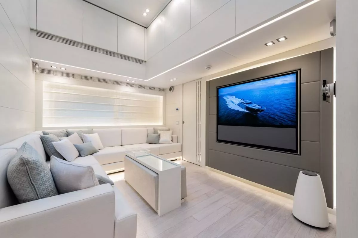 https://dev-api.arconyachts.com/storage/media/30033/conversions/351_1124487702-optimize.webp