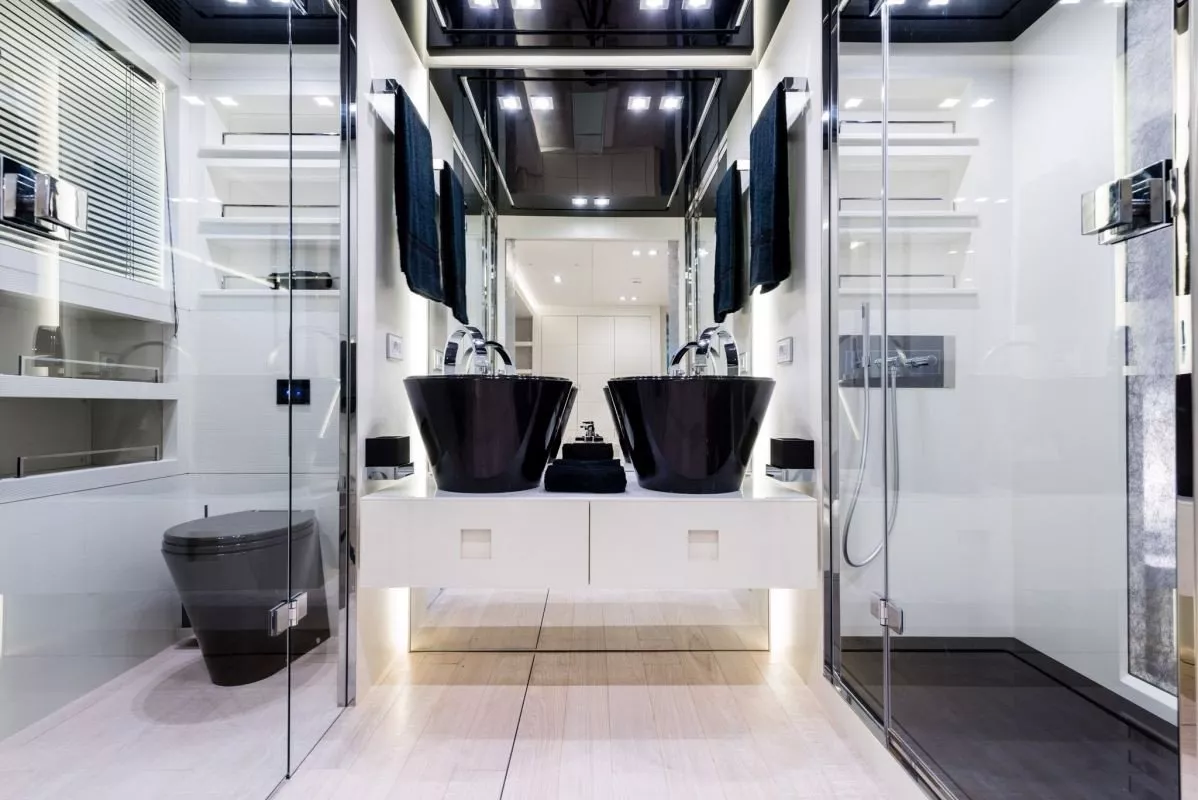 https://dev-api.arconyachts.com/storage/media/30037/conversions/351_7875647130-optimize.webp