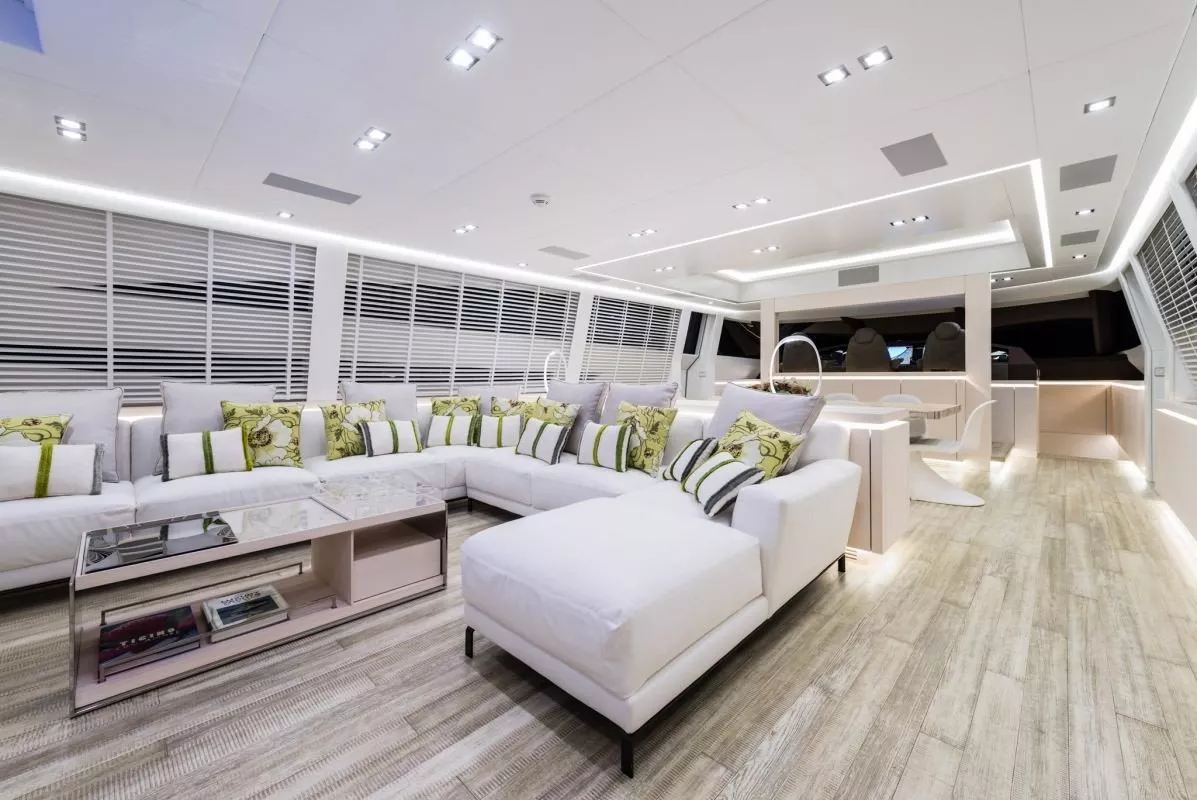 https://dev-api.arconyachts.com/storage/media/30039/conversions/351_8592559466-optimize.webp