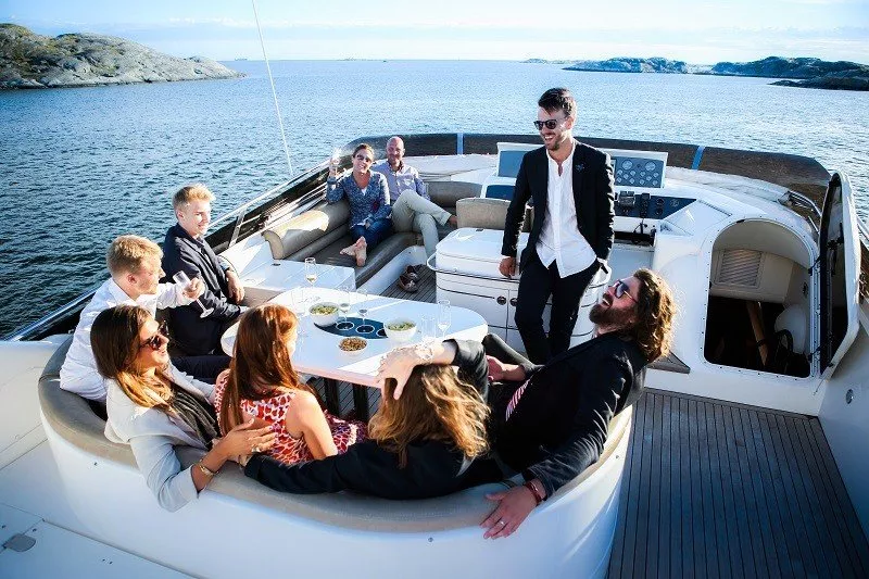 https://dev-api.arconyachts.com/storage/media/30057/conversions/350_3071916575-optimize.webp