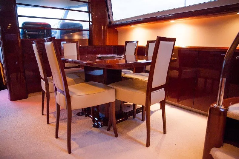 https://dev-api.arconyachts.com/storage/media/30064/conversions/350_0502215555-optimize.webp