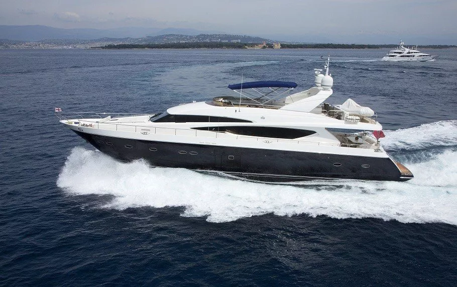 https://dev-api.arconyachts.com/storage/media/30075/conversions/349_5900066366-optimize.webp