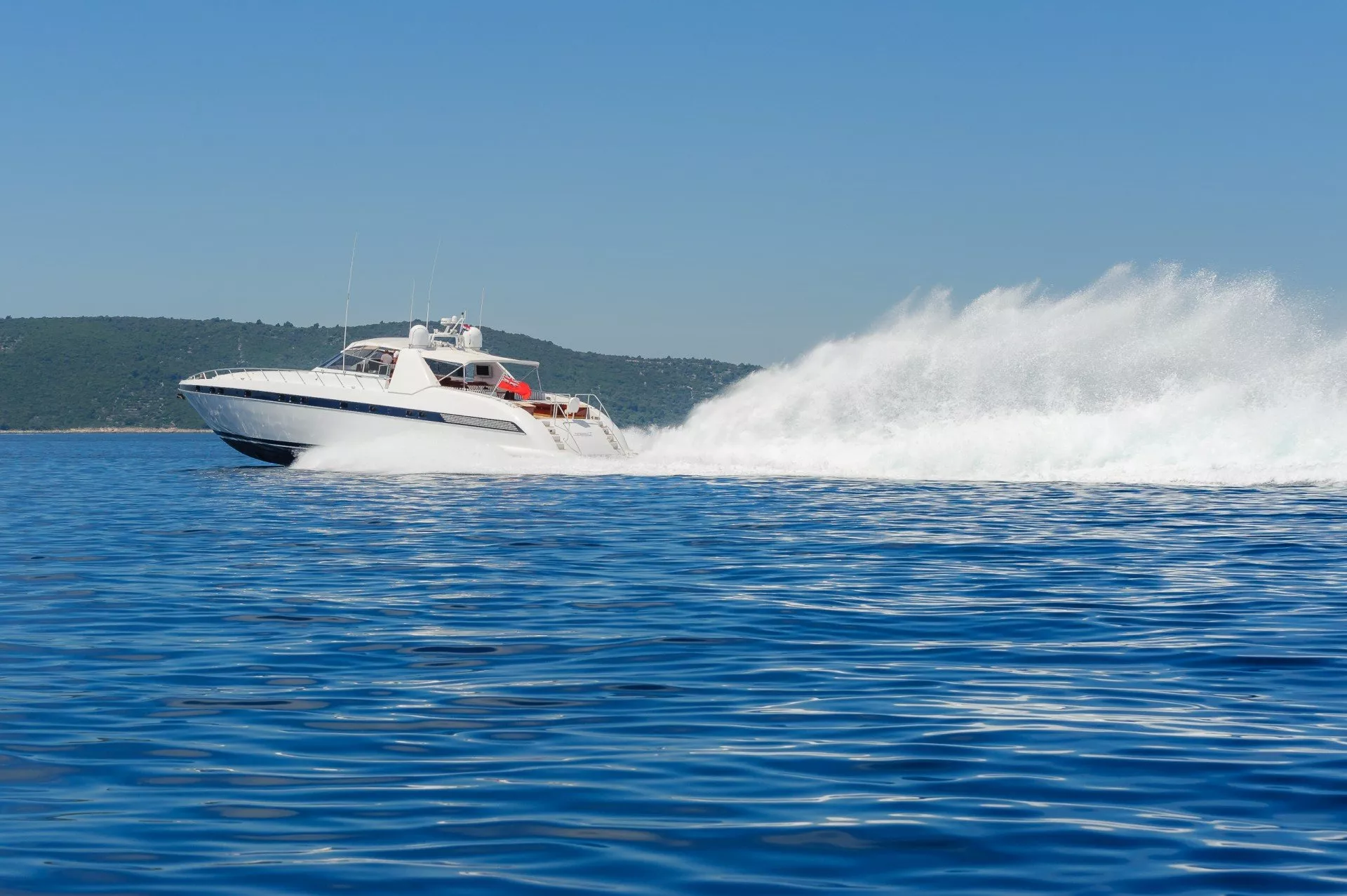 https://dev-api.arconyachts.com/storage/media/30116/conversions/348_7205895708-optimize.webp