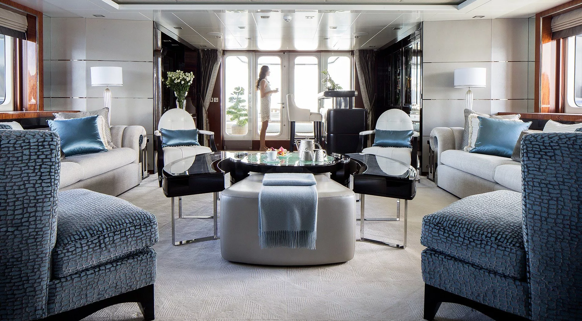 https://dev-api.arconyachts.com/storage/media/30162/conversions/345_9386970198-optimize.webp