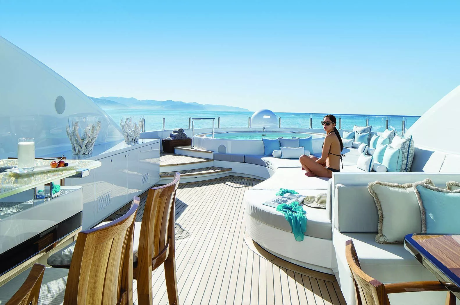 https://dev-api.arconyachts.com/storage/media/30170/conversions/345_9137499479-optimize.webp