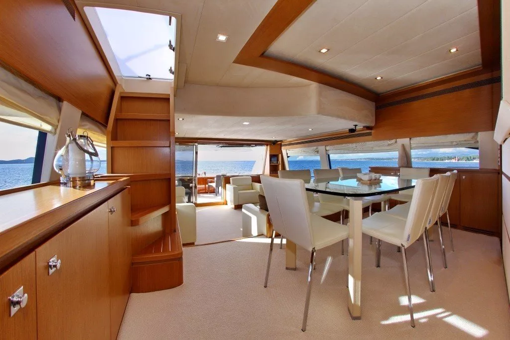 https://dev-api.arconyachts.com/storage/media/30205/conversions/343_4766447467-optimize.webp