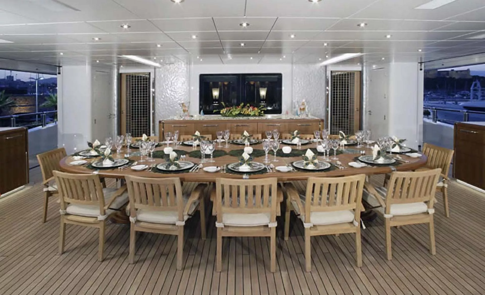 https://dev-api.arconyachts.com/storage/media/30226/conversions/341_0985500626-optimize.webp