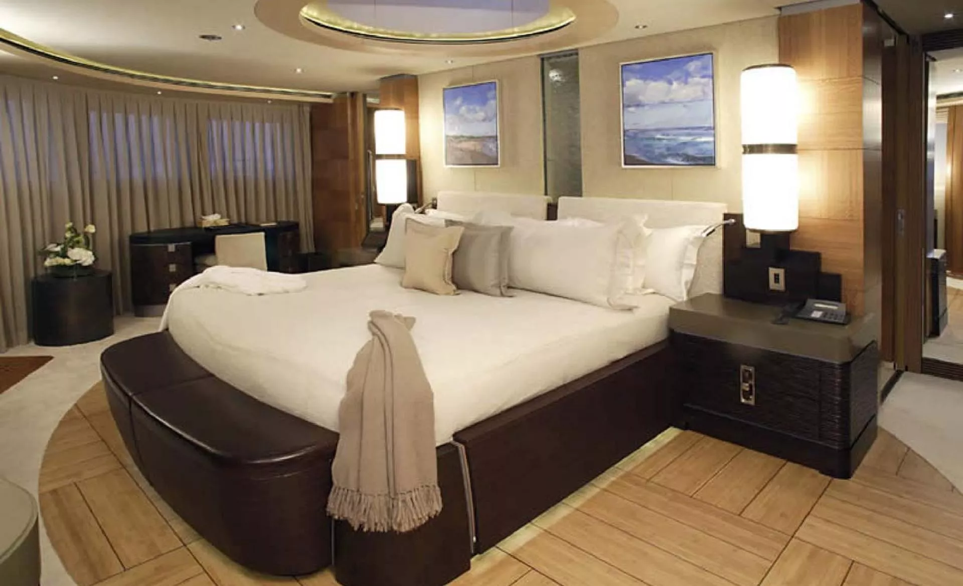 https://dev-api.arconyachts.com/storage/media/30232/conversions/341_4080481016-optimize.webp