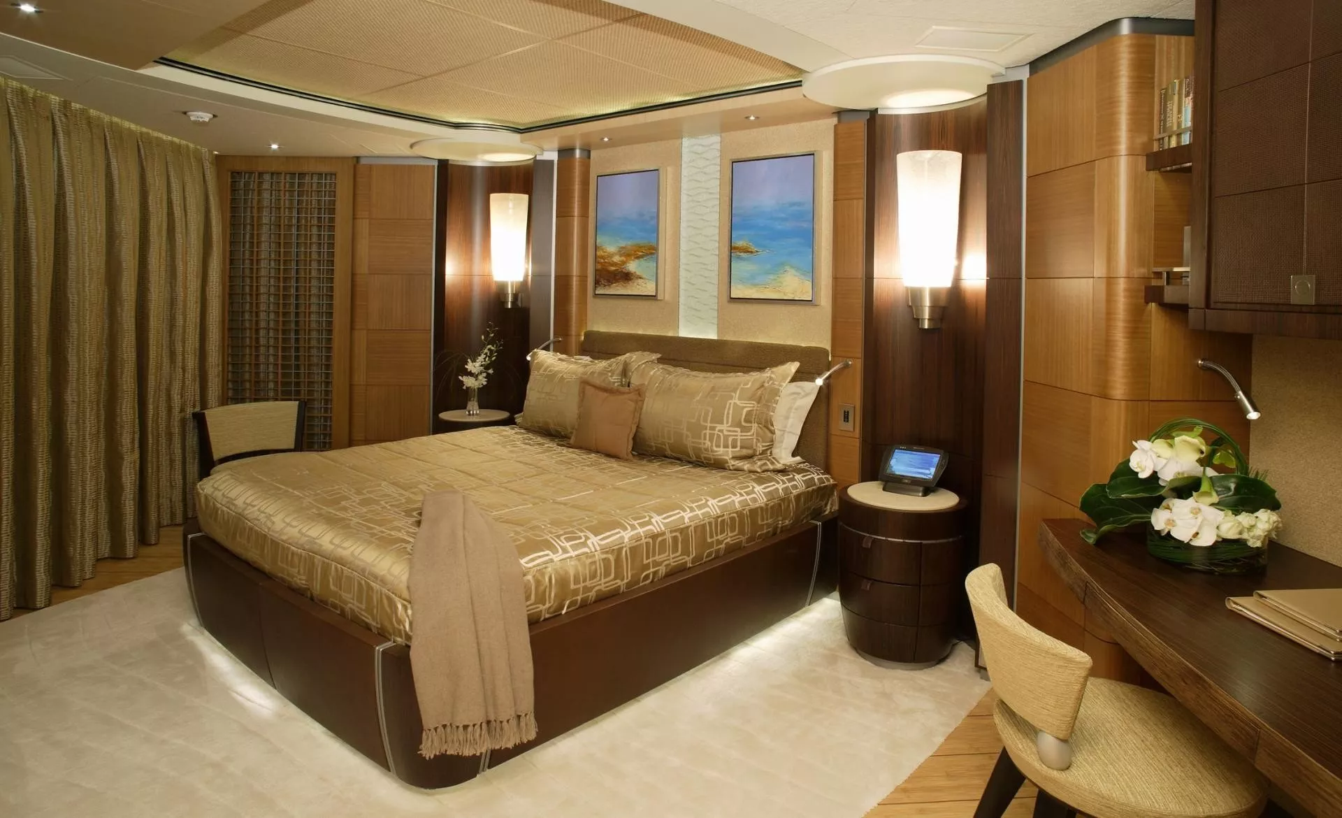 https://dev-api.arconyachts.com/storage/media/30235/conversions/341_3374081445-optimize.webp