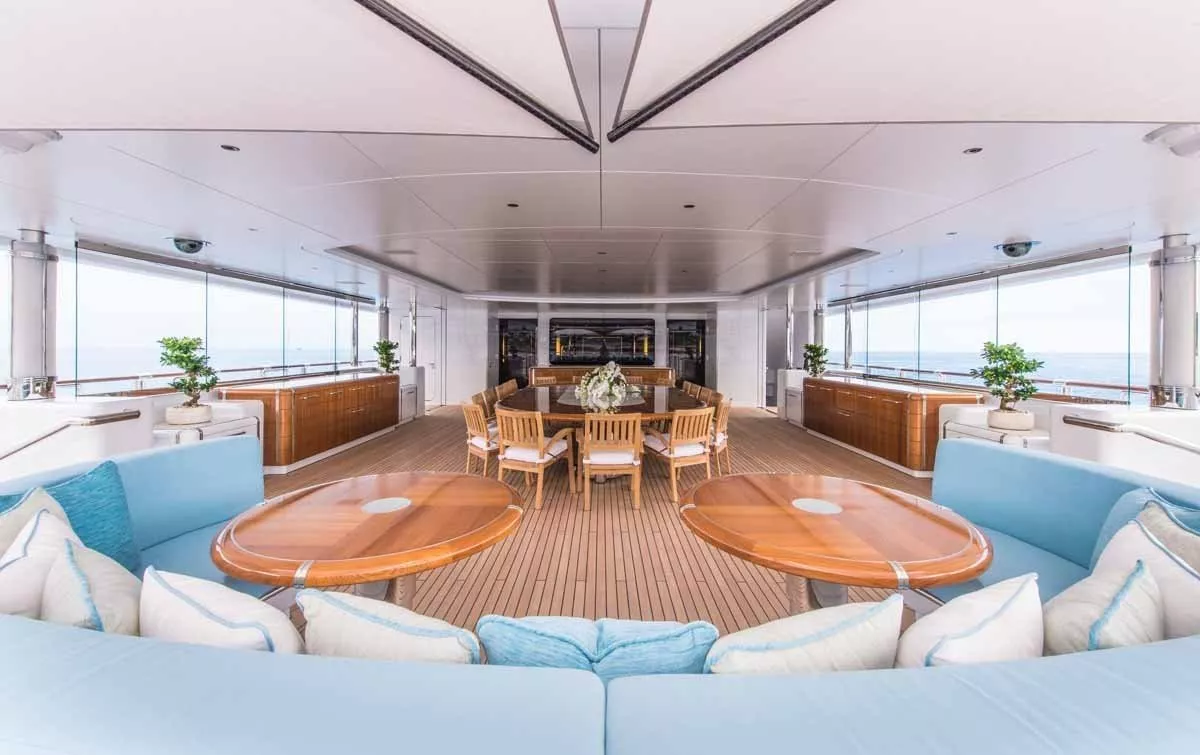 https://dev-api.arconyachts.com/storage/media/30264/conversions/339_6220972464-optimize.webp