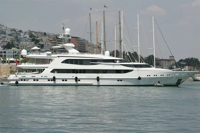 https://dev-api.arconyachts.com/storage/media/30282/conversions/338_9347269404-optimize.webp