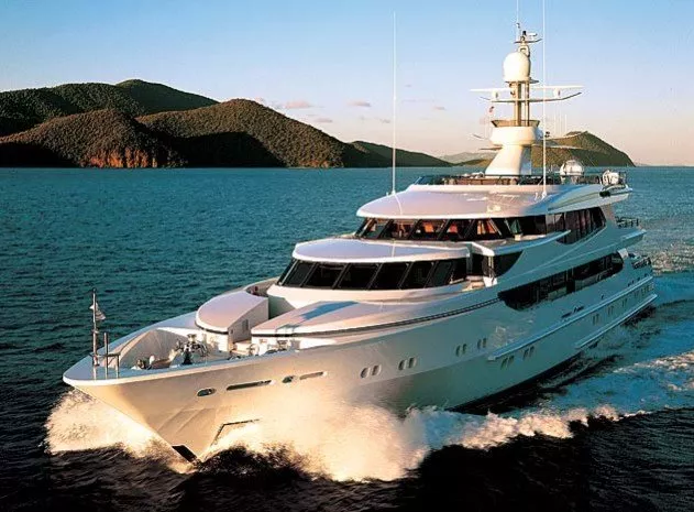 https://dev-api.arconyachts.com/storage/media/30283/conversions/338_5220914256-optimize.webp
