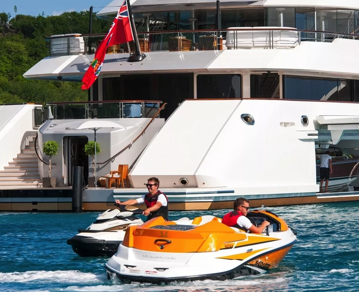 https://dev-api.arconyachts.com/storage/media/30338/conversions/87_2121377467-optimize.webp