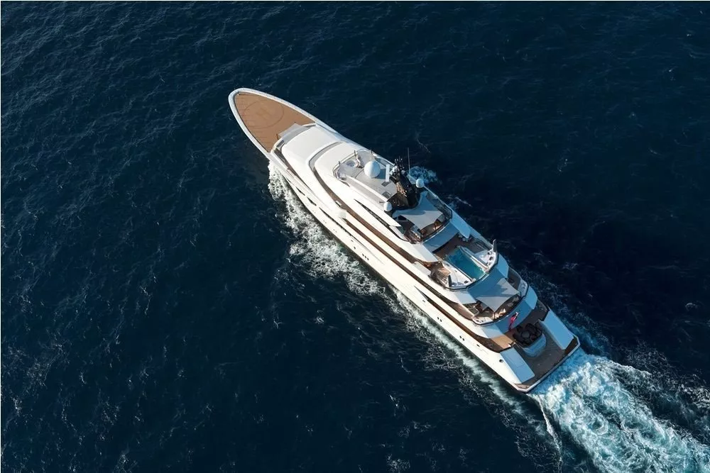 https://dev-api.arconyachts.com/storage/media/30345/conversions/87_6813739554-optimize.webp