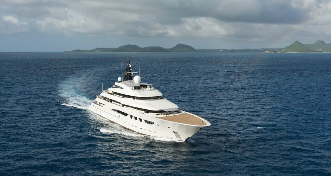 https://dev-api.arconyachts.com/storage/media/30347/conversions/87_9543003210-optimize.webp