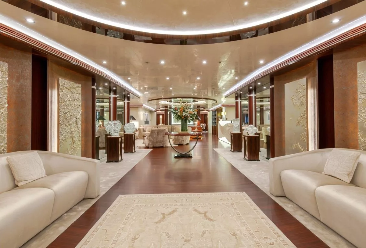 https://dev-api.arconyachts.com/storage/media/30350/conversions/87_5440873089-optimize.webp