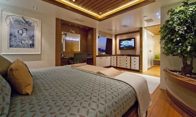 https://dev-api.arconyachts.com/storage/media/30385/conversions/331_6977010893-optimize.webp