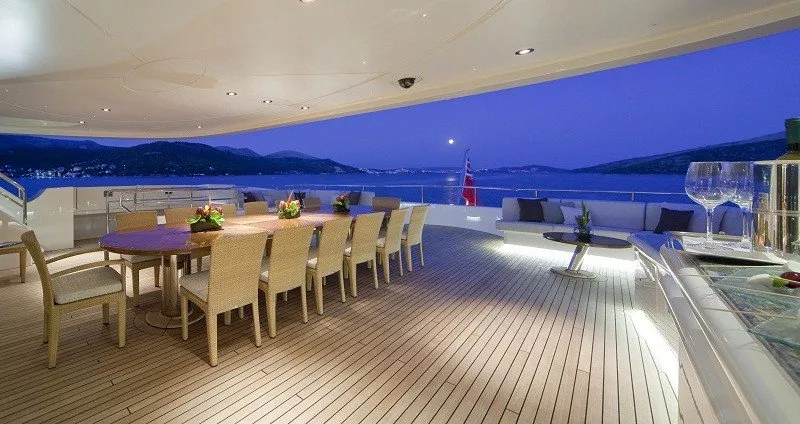 https://dev-api.arconyachts.com/storage/media/30394/conversions/331_3257690442-optimize.webp