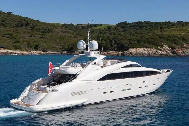 https://dev-api.arconyachts.com/storage/media/30404/conversions/330_6665366978-optimize.webp