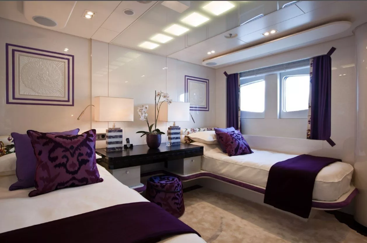 https://dev-api.arconyachts.com/storage/media/30431/conversions/328_7883921680-optimize.webp