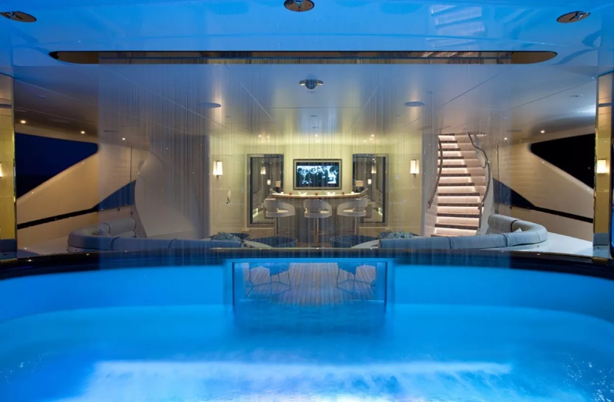 https://dev-api.arconyachts.com/storage/media/30433/conversions/328_4333295232-optimize.webp