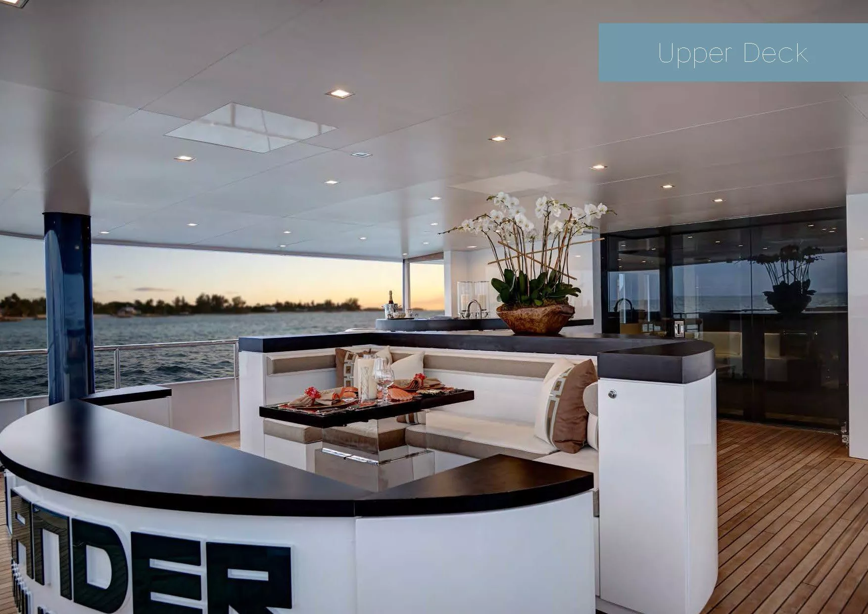 https://dev-api.arconyachts.com/storage/media/30576/conversions/317_8977510752-optimize.webp