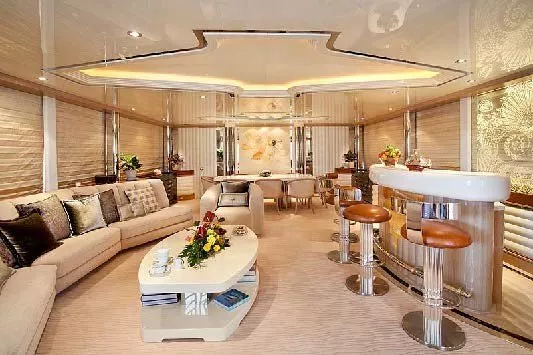 https://dev-api.arconyachts.com/storage/media/30594/conversions/316_3307035297-optimize.webp