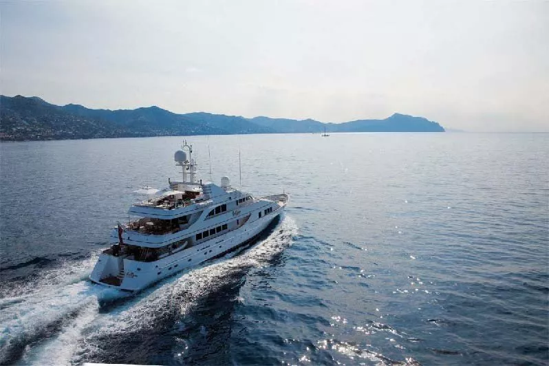 https://dev-api.arconyachts.com/storage/media/30604/conversions/316_0048154234-optimize.webp
