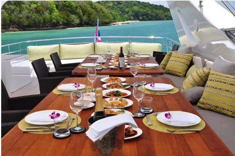 https://dev-api.arconyachts.com/storage/media/30642/conversions/313_4706013343-optimize.webp