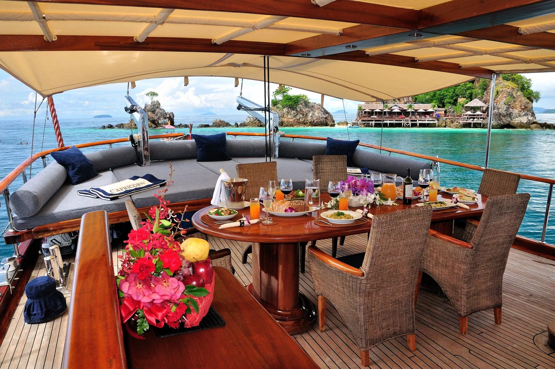 https://dev-api.arconyachts.com/storage/media/30655/conversions/140_0884520177-optimize.webp