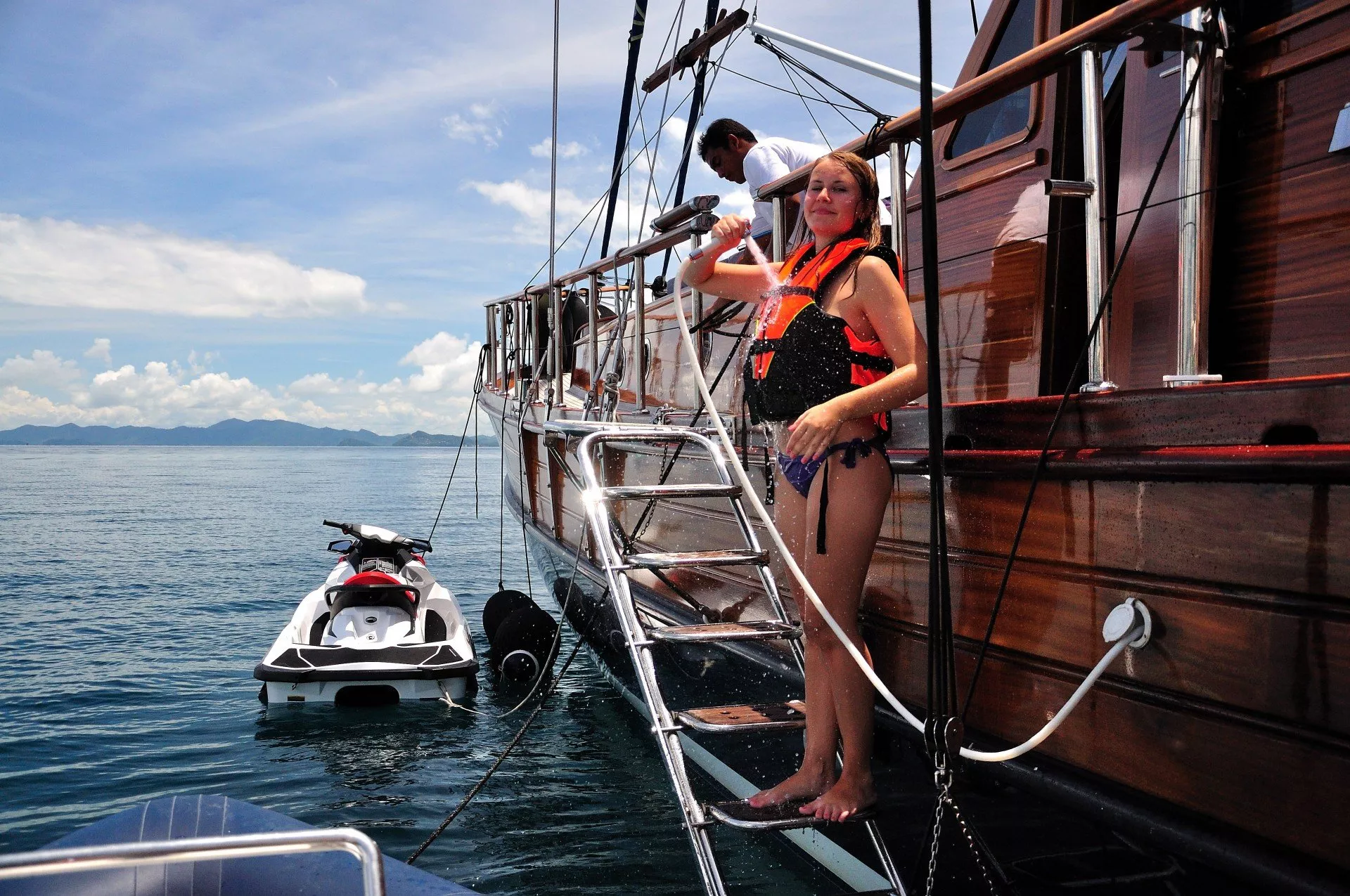 https://dev-api.arconyachts.com/storage/media/30688/conversions/140_8009474511-optimize.webp