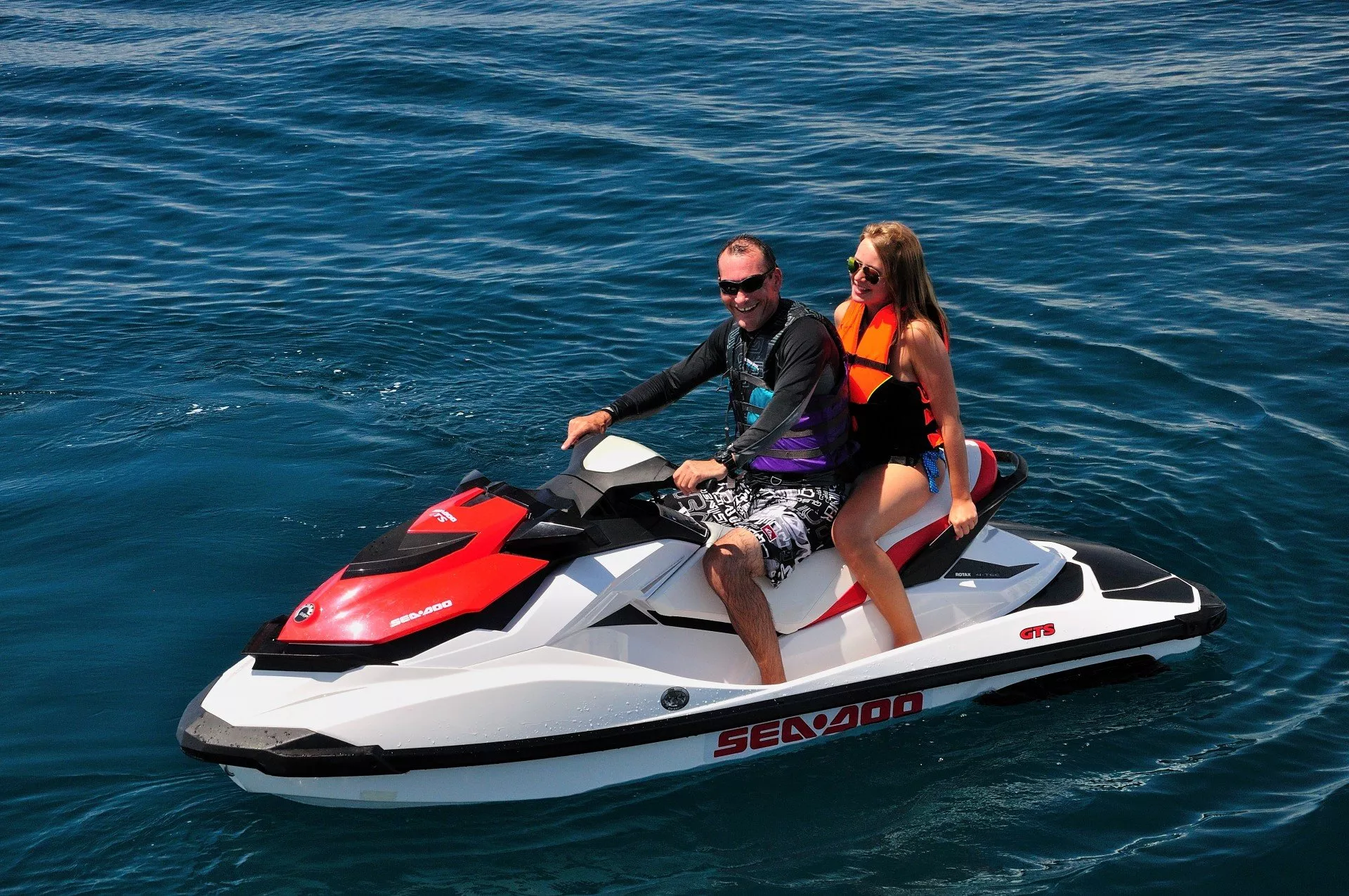 https://dev-api.arconyachts.com/storage/media/30698/conversions/140_5330439324-optimize.webp