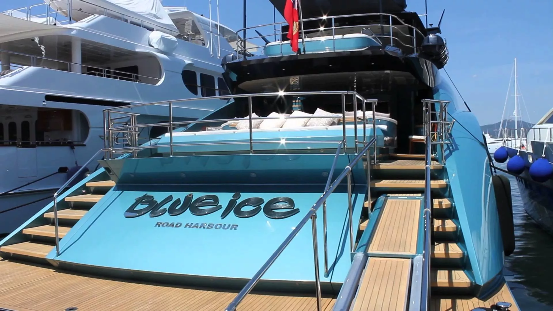 https://dev-api.arconyachts.com/storage/media/30757/conversions/309_3110240298-optimize.webp