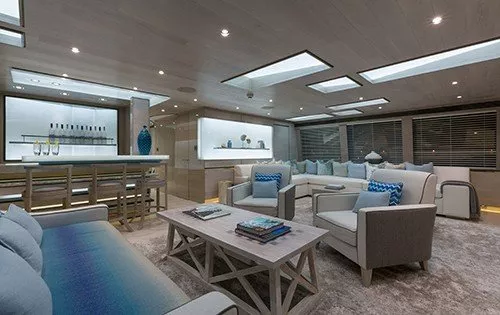 https://dev-api.arconyachts.com/storage/media/30805/conversions/307_2859843637-optimize.webp