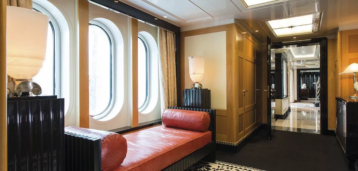 https://dev-api.arconyachts.com/storage/media/30852/conversions/304_7548268685-optimize.webp
