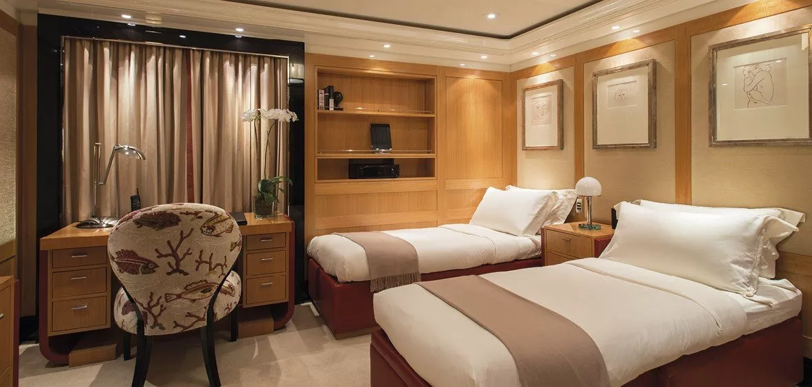 https://dev-api.arconyachts.com/storage/media/30858/conversions/304_0817586726-optimize.webp