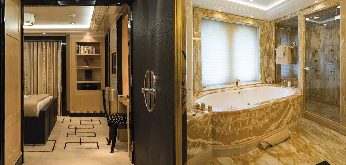 https://dev-api.arconyachts.com/storage/media/30864/conversions/304_2308930522-optimize.webp