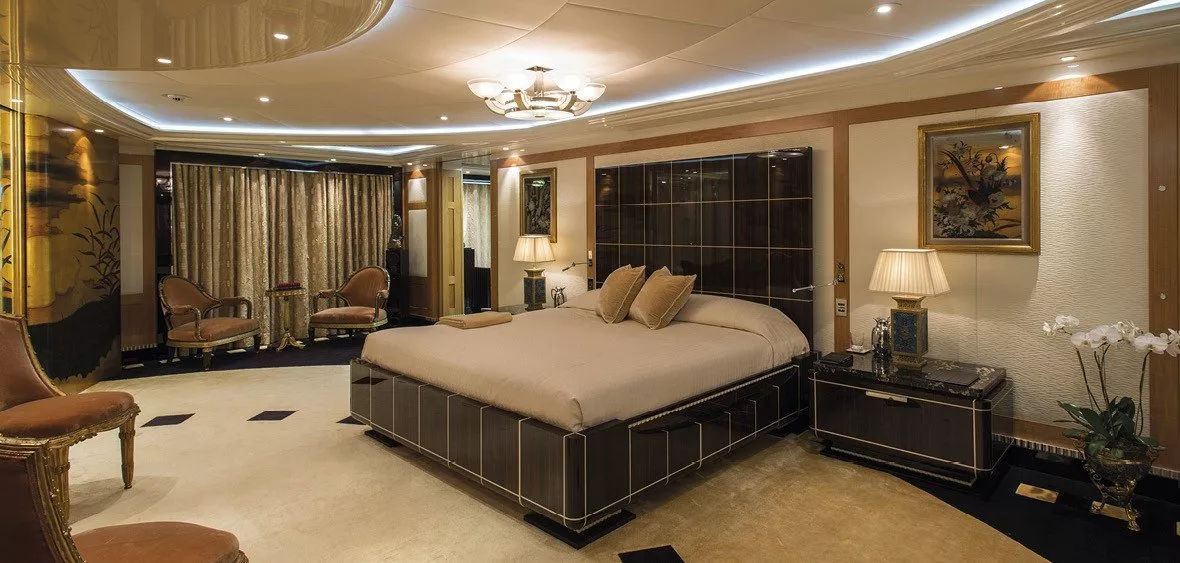 https://dev-api.arconyachts.com/storage/media/30877/conversions/304_8198385615-optimize.webp
